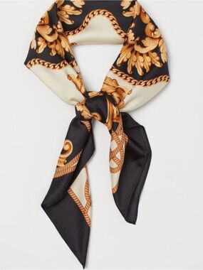 H&M Blue Gold Baroque Chain Print Square Scarf 20” Satin Feel